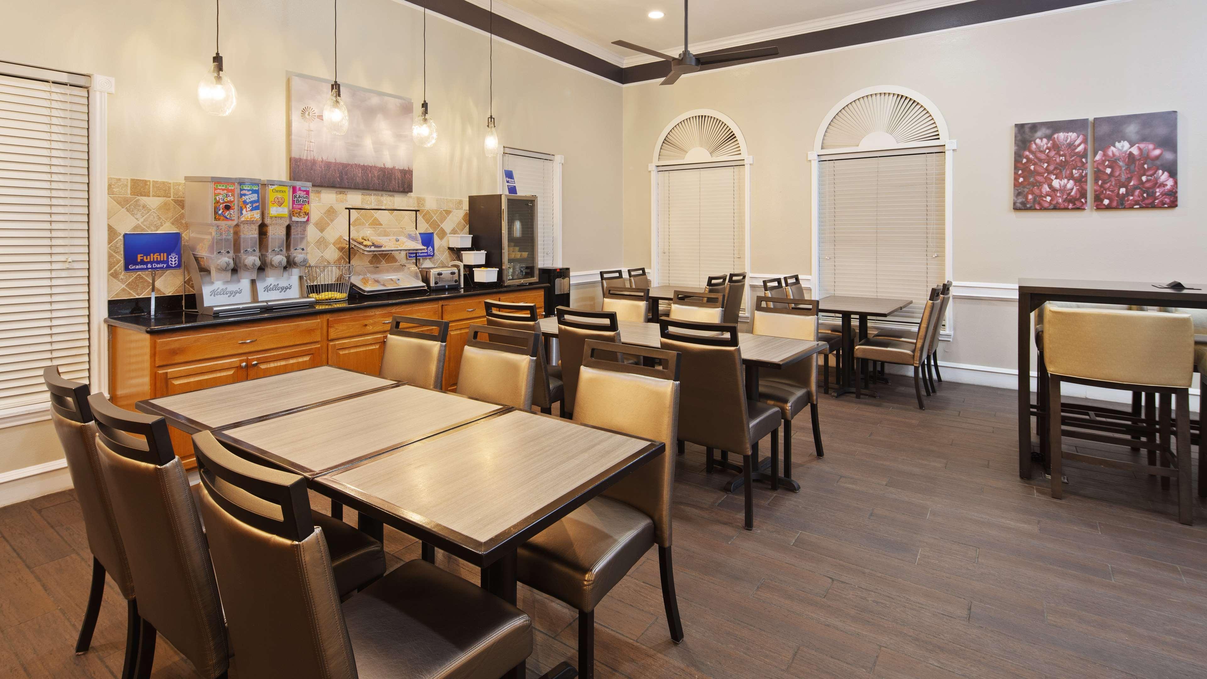Best Western Brenham Exterior foto